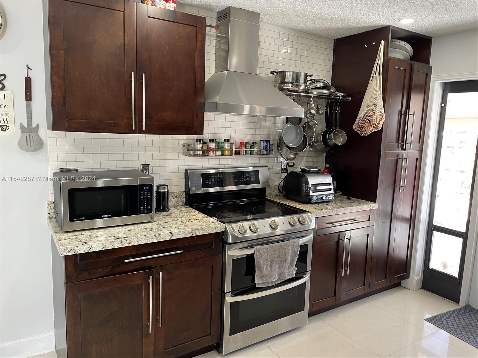 7027 SW 127th Court Miami FL 33183