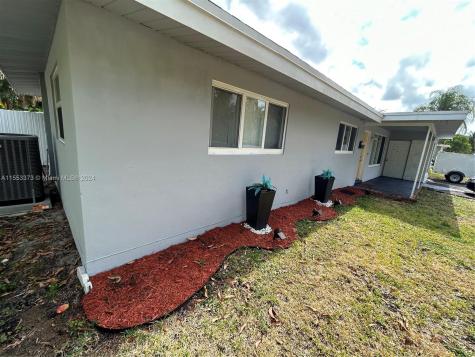 3760 SW 8 Street Fort Lauderdale FL 33312