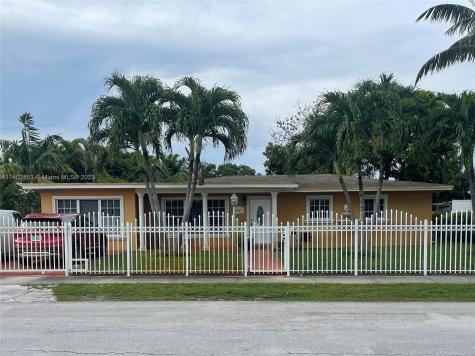 4521 NW 176th Terrace Miami Gardens FL 33055