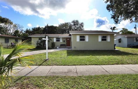 19812 NE 13th Place Miami FL 33179