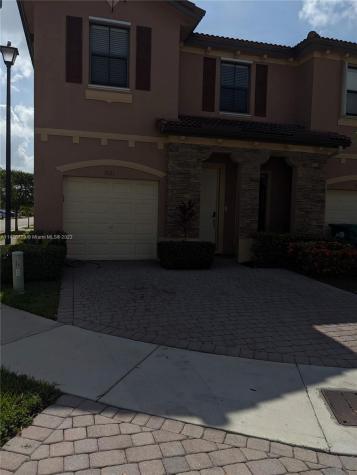 7121 SW 163rd Place Miami FL 33193