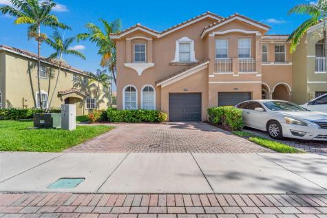 2498 SE 13th Court Homestead FL 33035