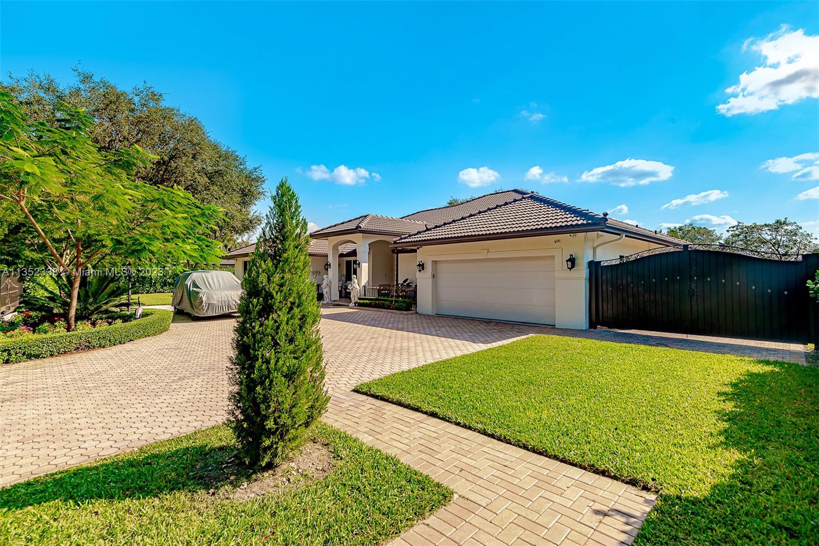 13130 N Calusa Club Drive Miami FL 33186