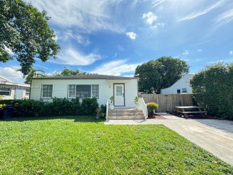 240 Carlisle Drive Miami Springs FL 33166