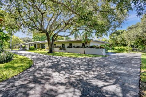 6220 SW 123rd Terrace Pinecrest FL 33156