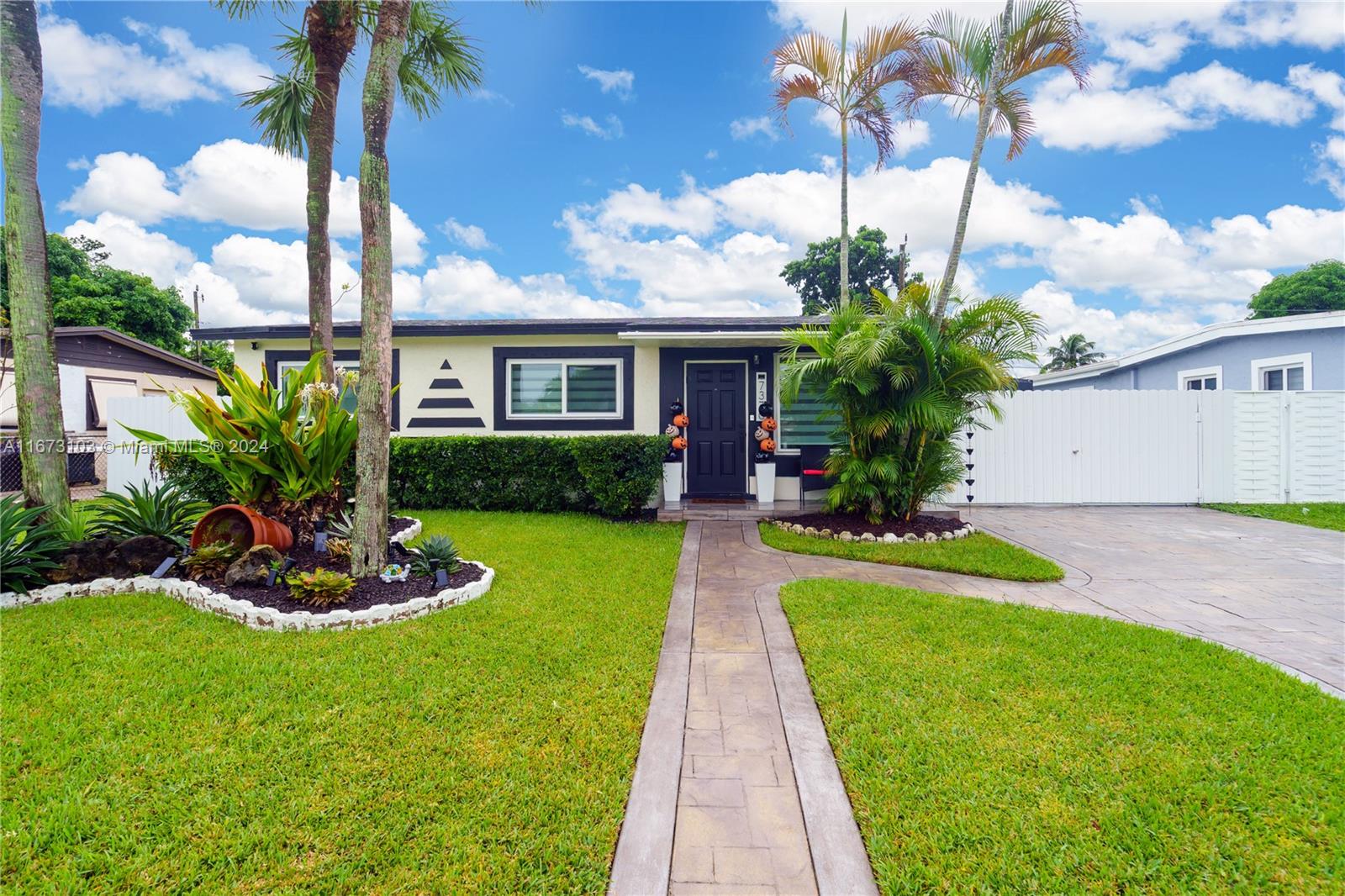 7370 Hayes Street Hollywood FL 33024