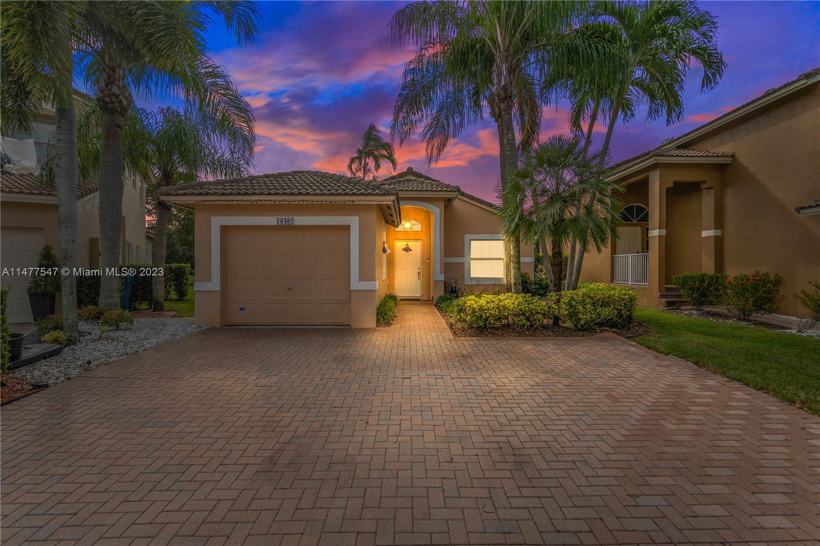 16402 Sapphire Street Weston FL 33331