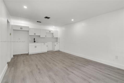 6064 Plunkett Street Hollywood FL 33023