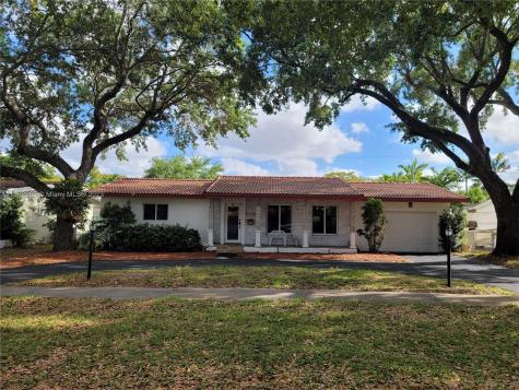 1150 Redbird Avenue Miami Springs FL 33166