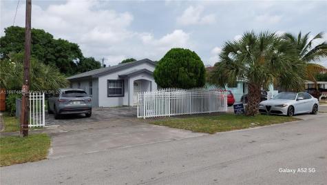 553 E 61st Street Hialeah FL 33013