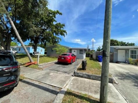 1421 N 68th Terrace Hollywood FL 33024