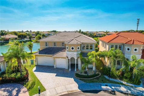 20524 SW 88th Avenue Cutler Bay FL 33189