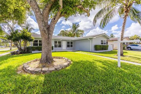 221 N 46th Avenue Hollywood FL 33021