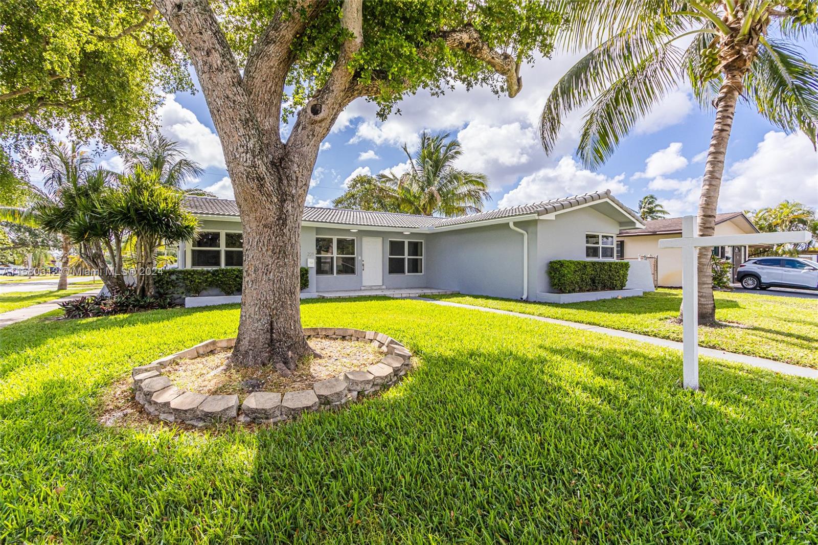 221 N 46th Avenue Hollywood FL 33021