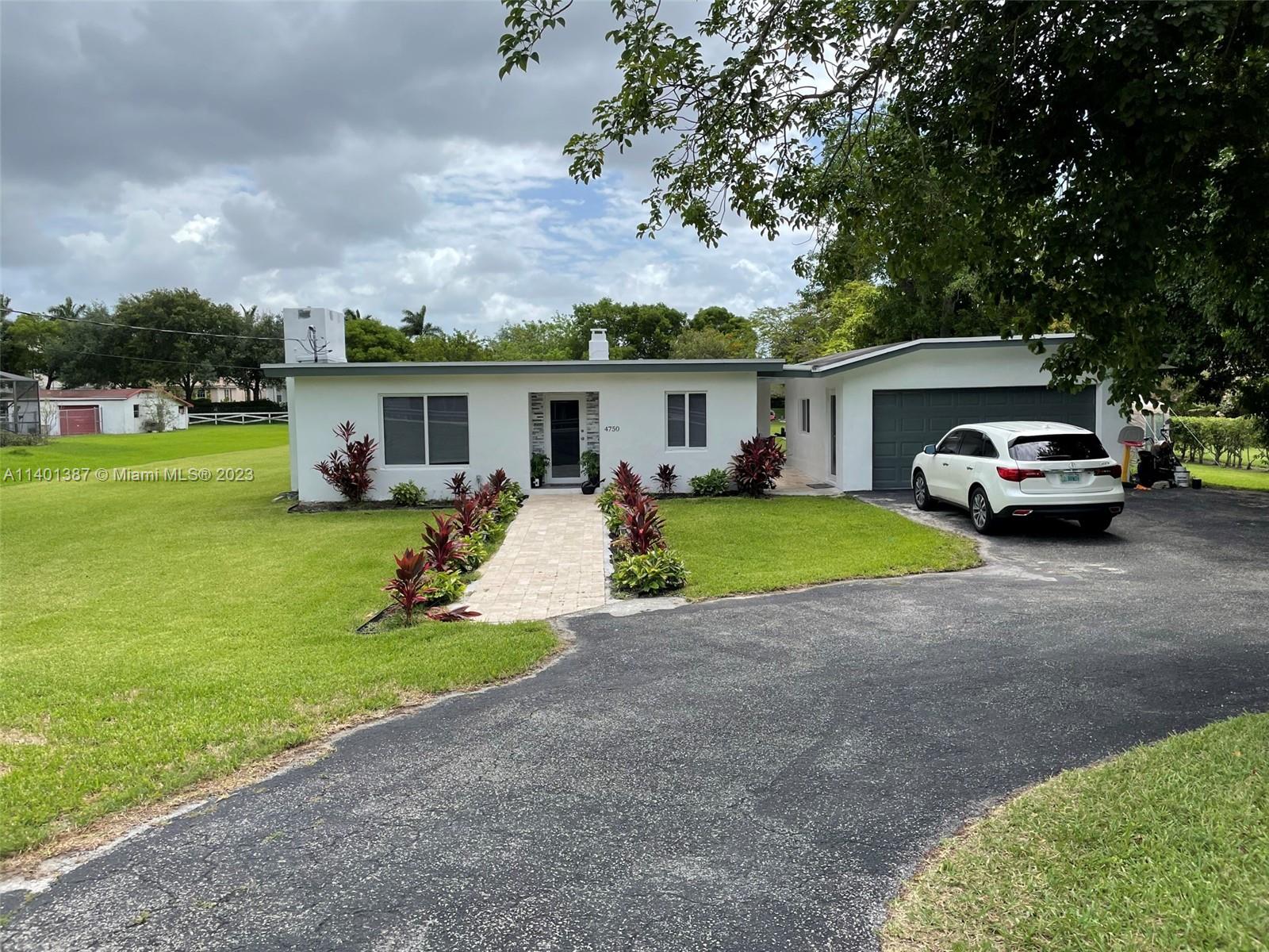 4750 SW 70th Avenue Davie FL 33314