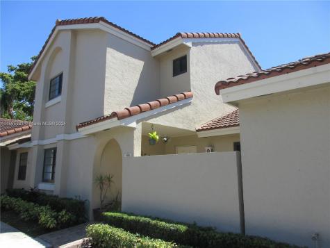 6206 NW 170th Terrace Hialeah FL 33015