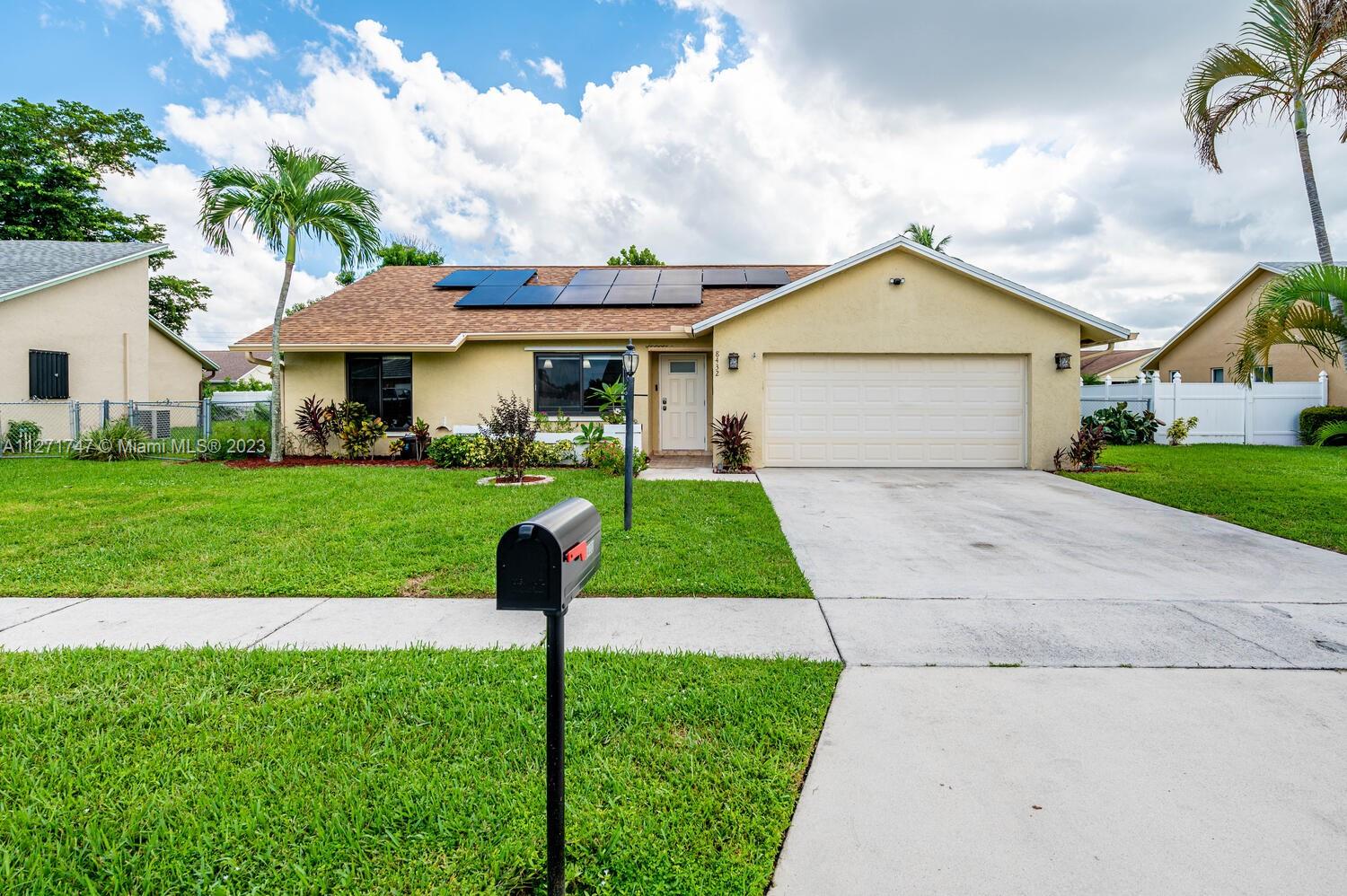 8432 Blue Cypress Drive Lake Worth FL 33467