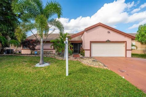 7311 NW 45th Street Lauderhill FL 33319