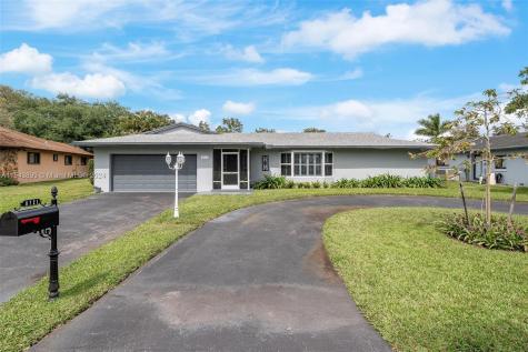 8721 SW 26th Court Davie FL 33328