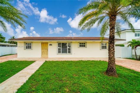 5351 NW 170th Terrace Miami Gardens FL 33055