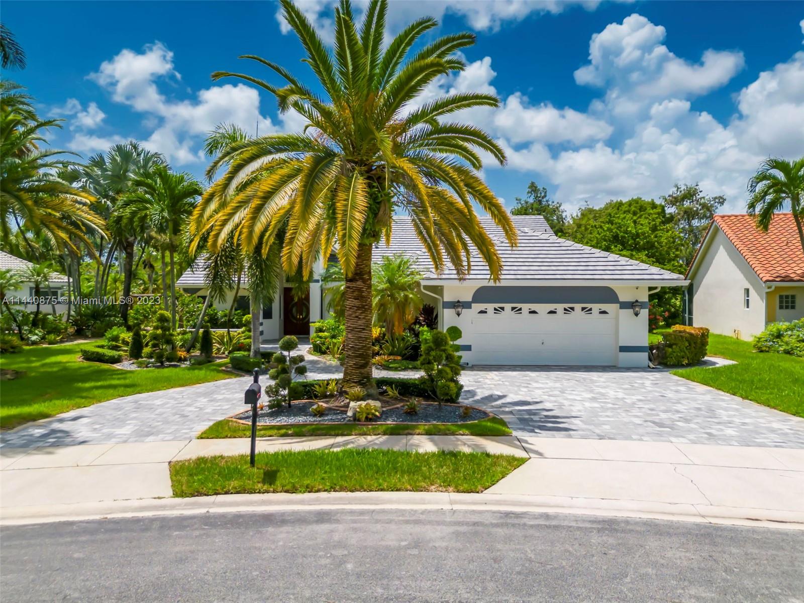 840 Cypress Pointe Drive W Pembroke Pines FL 33027