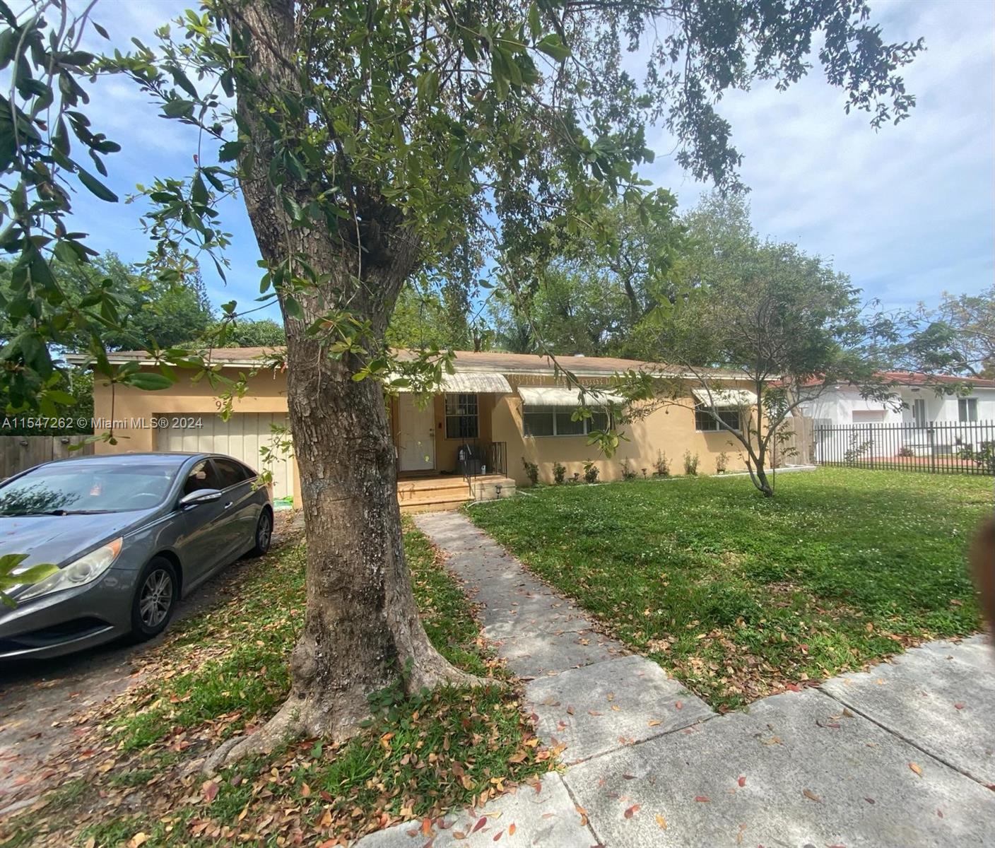 955 NE 130th Street North Miami FL 33161