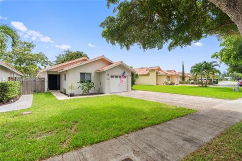 7325 Coldstream Drive Hialeah FL 33015