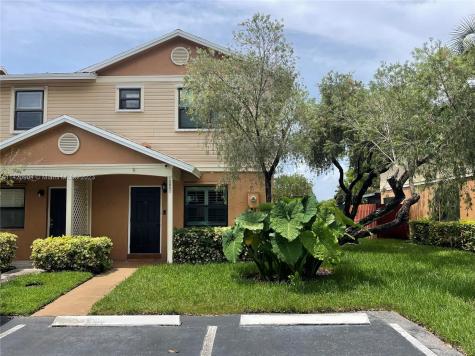 10601 NW 8th Street Pembroke Pines FL 33026