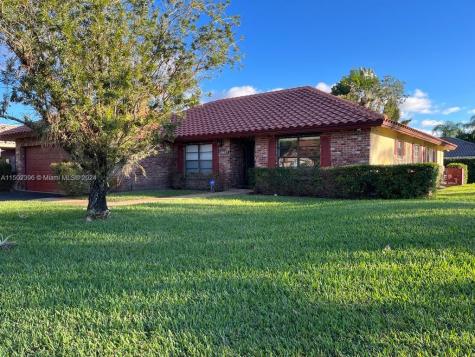 10682 NW 7th Place Coral Springs FL 33071