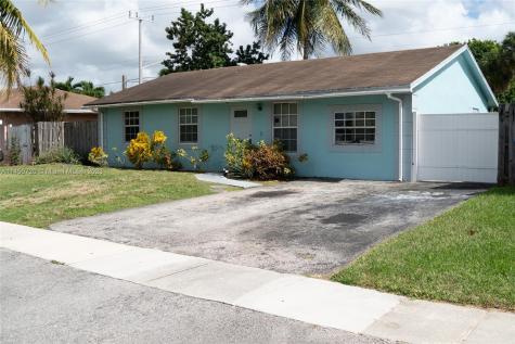 530 SW 81st Terrace North Lauderdale FL 33068