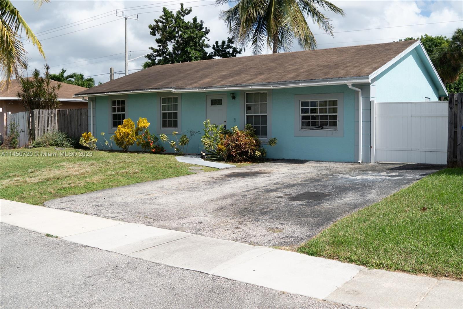 530 SW 81st Terrace North Lauderdale FL 33068