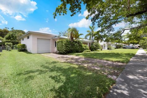 8301 SW 62nd Place South Miami FL 33143