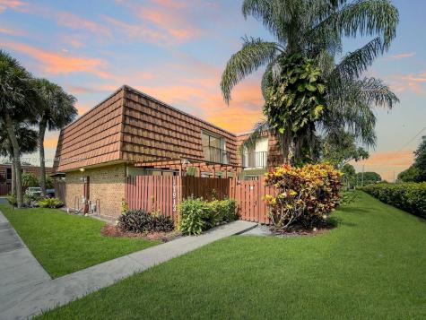 11913 SW 11th Court Davie FL 33325