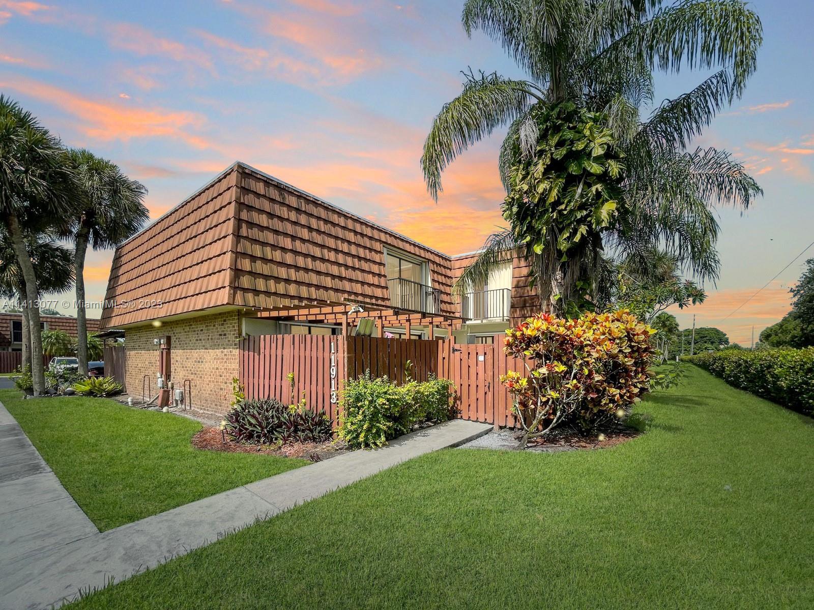 11913 SW 11th Court Davie FL 33325