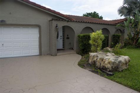 1377 NW 87th Terrace Coral Springs FL 33071