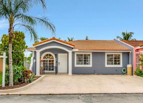 17520 NW 76th Court Hialeah FL 33015