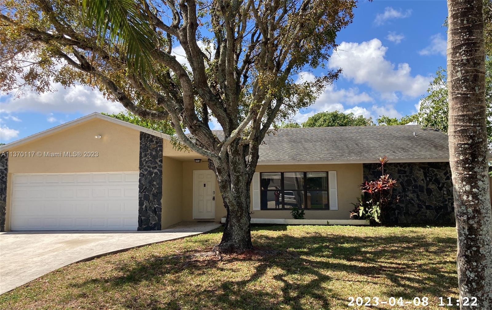 5952 Deerfield Place Lake Worth FL 33463