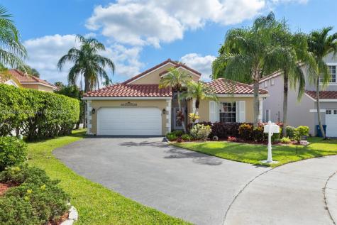 693 Bedford Avenue Weston FL 33326