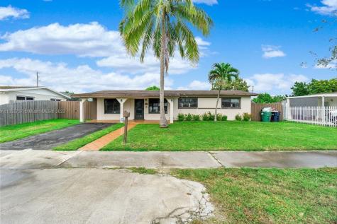 10045 SW 215th Street Cutler Bay FL 33189