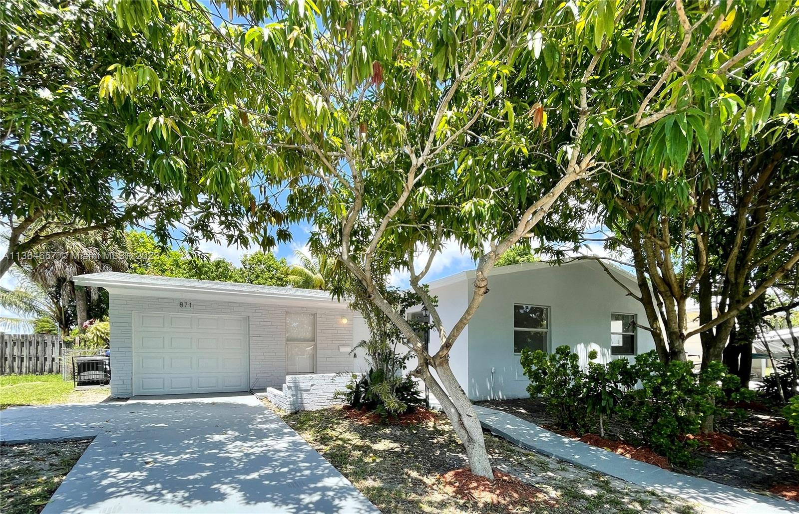 871 SW 66th Avenue North Lauderdale FL 33068