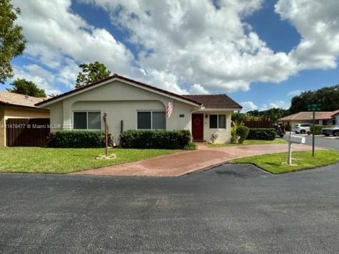 7555 SW 113th Court Miami FL 33173