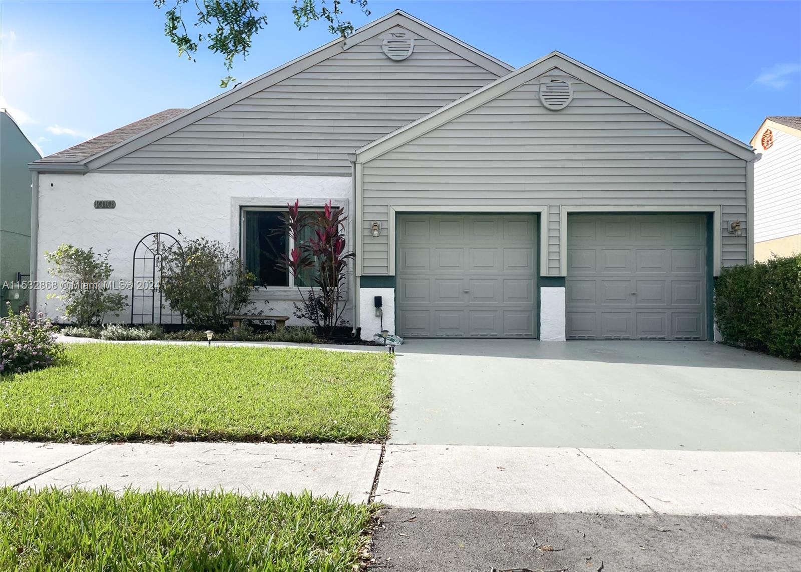 1010 SW 86th Avenue Pembroke Pines FL 33025
