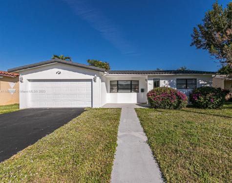 5511 Garfield Street Hollywood FL 33021
