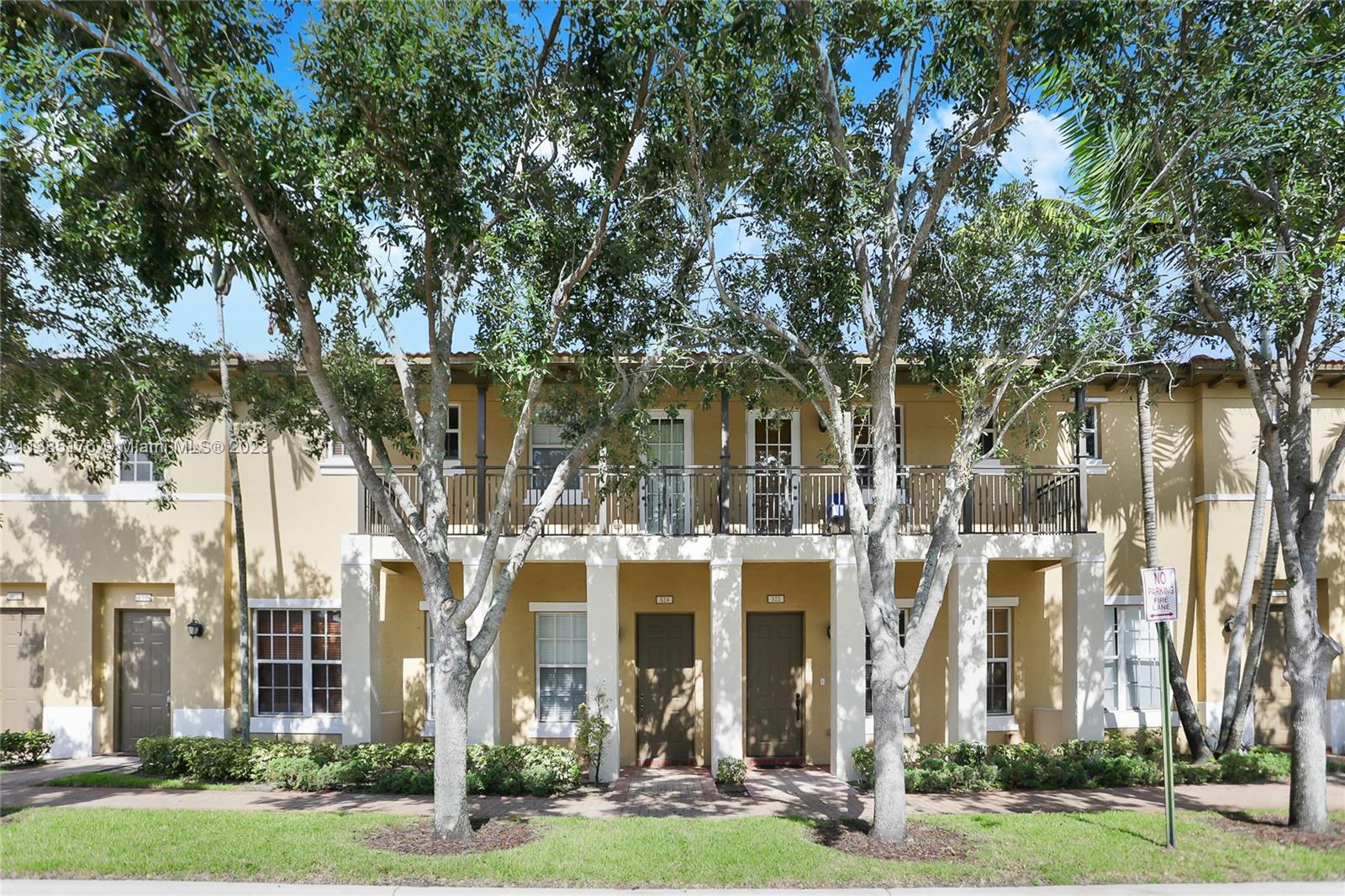 524 SW 147th Avenue Pembroke Pines FL 33027