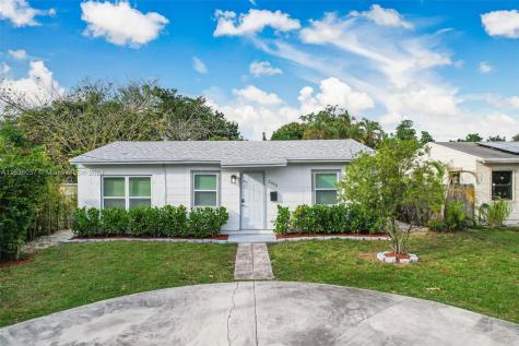 2455 Grant Street Hollywood FL 33020