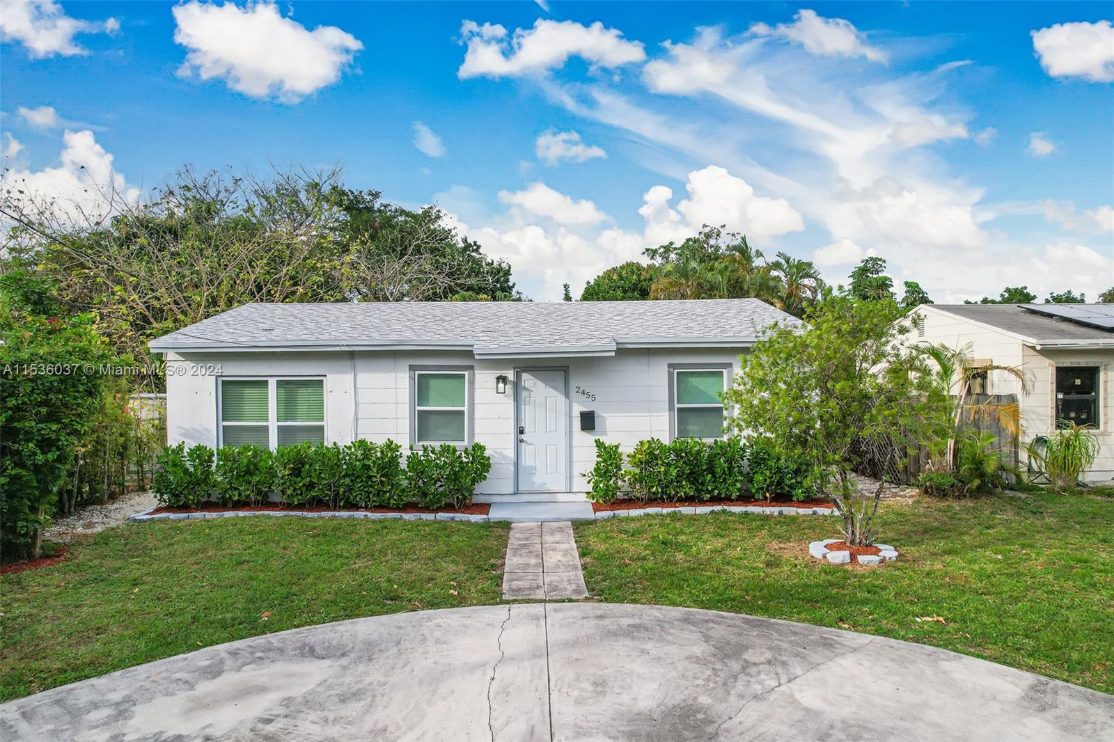 2455 Grant Street Hollywood FL 33020
