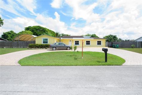 16021 SW 281st Street Homestead FL 33033