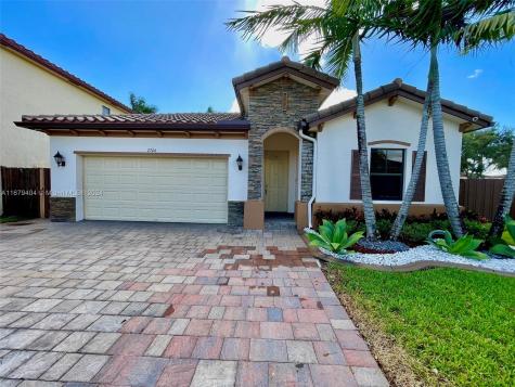 2706 NE 1st Street Homestead FL 33033
