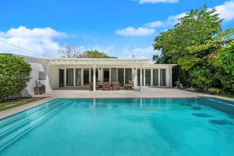 6530 SW 75th Terrace South Miami FL 33143