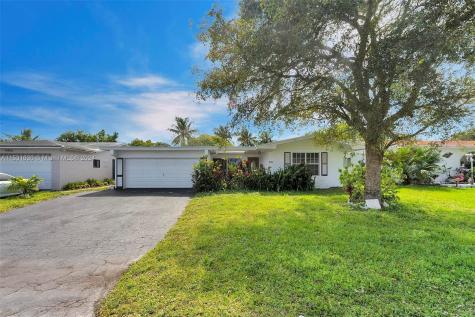 8460 Windsor Drive Miramar FL 33025